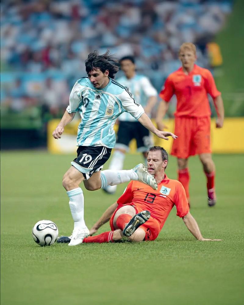 水晶哥看Tarzan赛后采访流利中文：他的中文这么好吗？